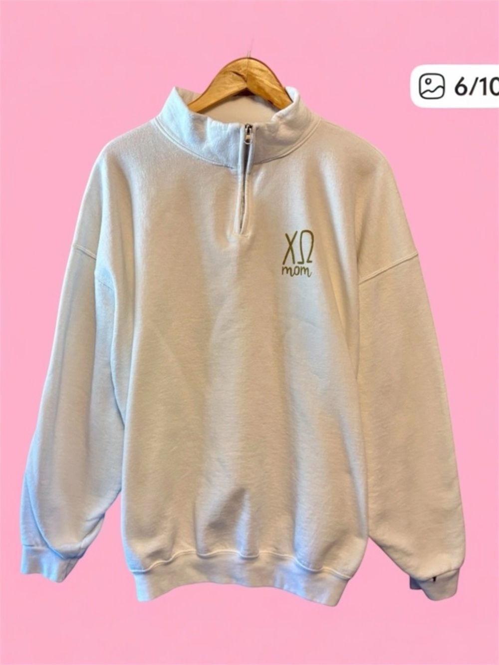 Chi Omega Mom White Quarter-Zip Long Sleeve Sweatshirt with Gold Print size 3XL - Picture 4 of 11
